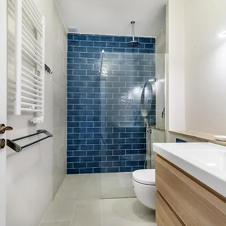 Guestready - Elegant With Private Terrace In Martires Da Patria Lisbon